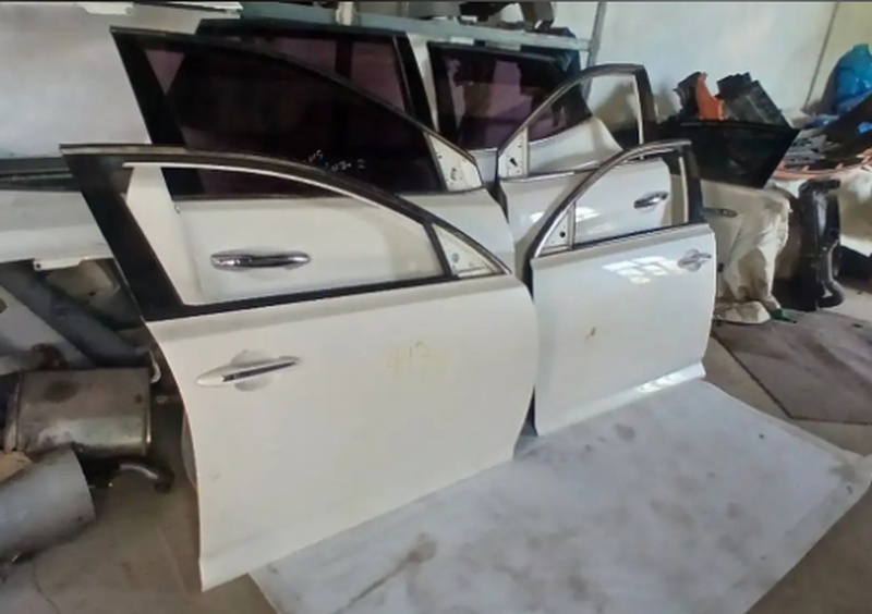 Двер от Hyundai santafe